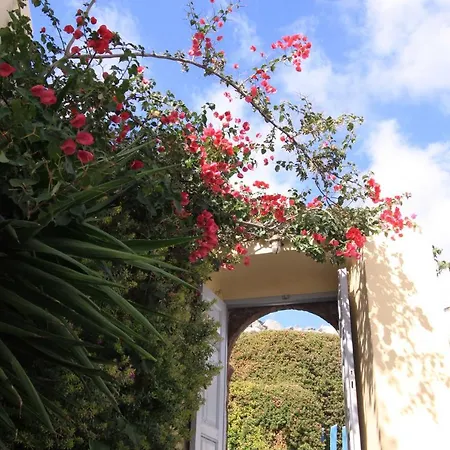 Ersi 3* Fira (Santorini)