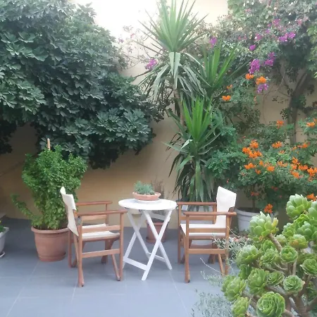 Ersi Fira (Santorini)